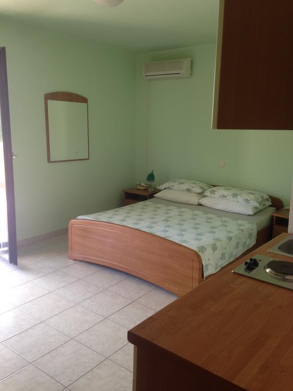 Apartments Villa Kristina Pula Habitación foto